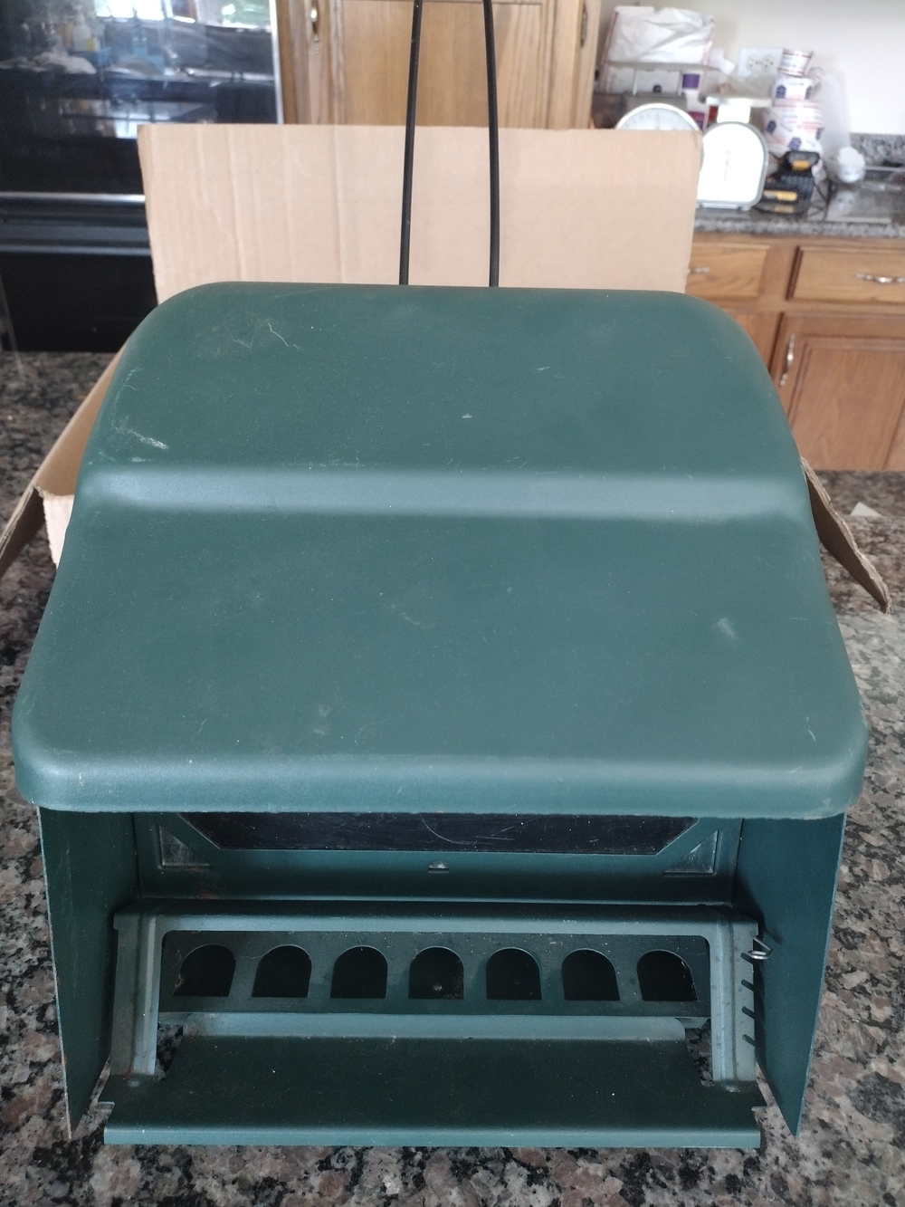 Heritage Farm Original Absolute Squireel Proof Bird FeedeGreen Metal Model 7533